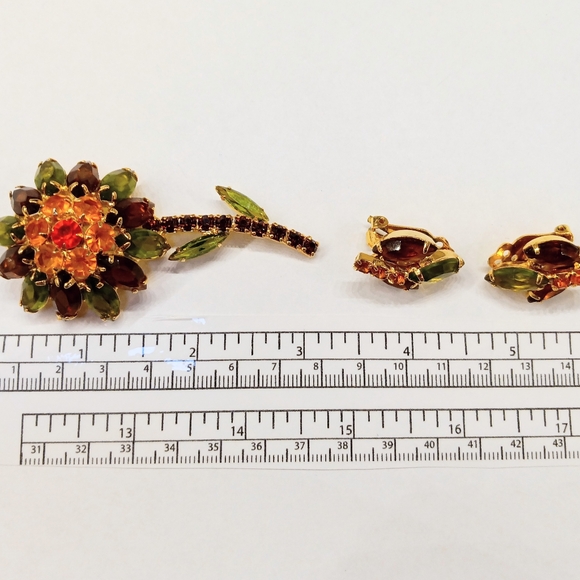 Vintage Fall Colors Rhinestone Flower Brooch And Earrings Set - Picture 5 of 6